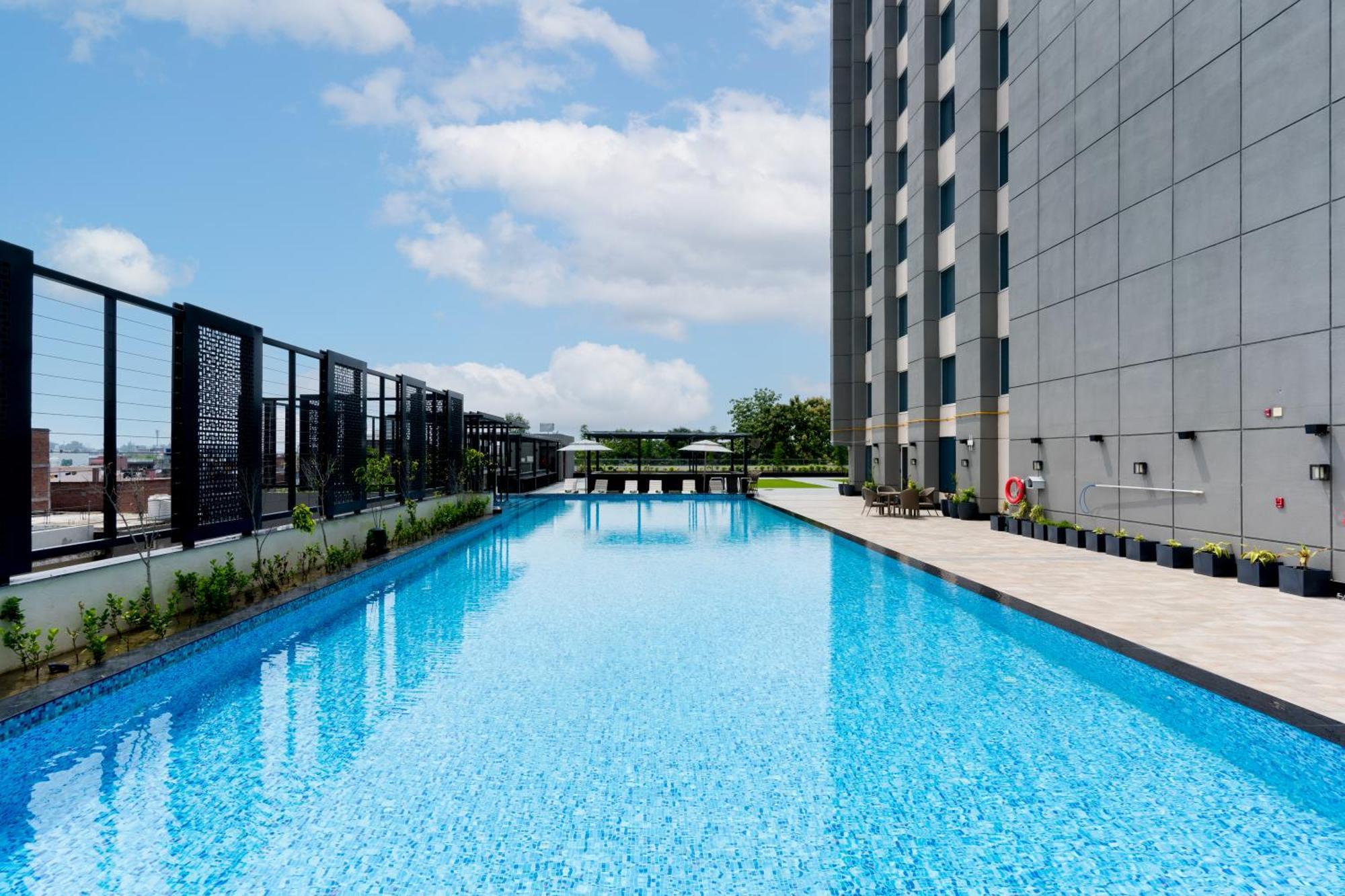 Holiday Inn Lucknow Airport By Ihg Kültér fotó